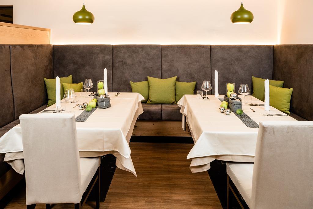 Aktiv Hotel Edelweiss Reschen Exteriör bild